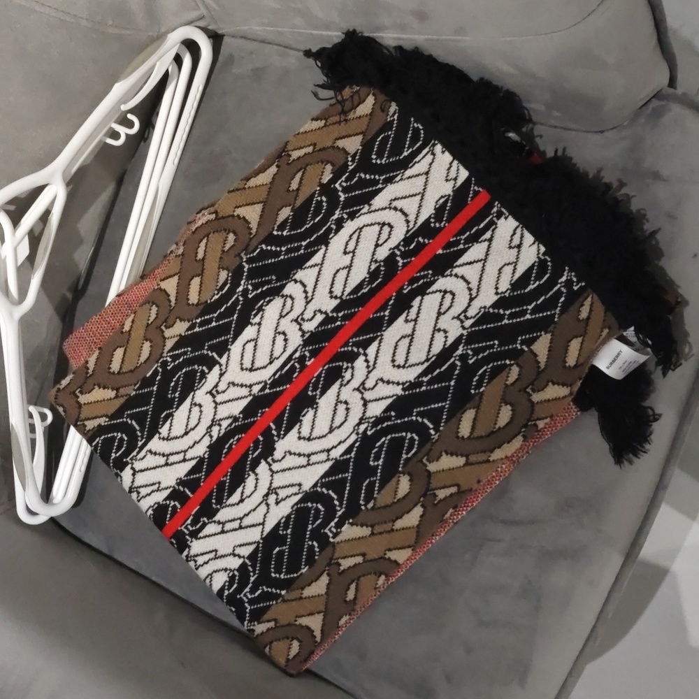 Burberry Scarf Cashmere TB Monogram